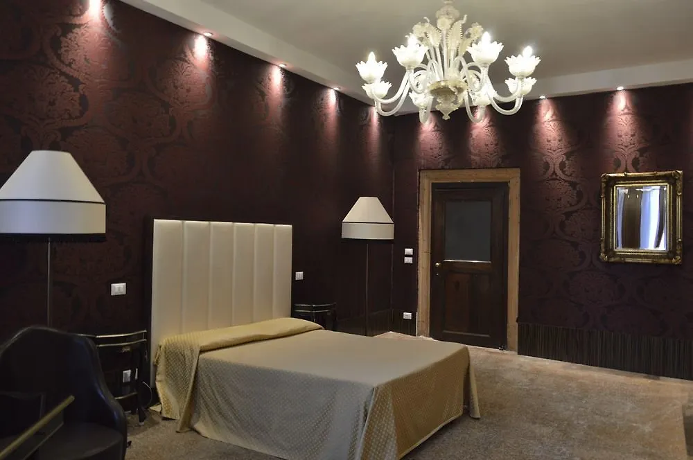 Guest house Locanda Leon Bianco On The Grand Canal